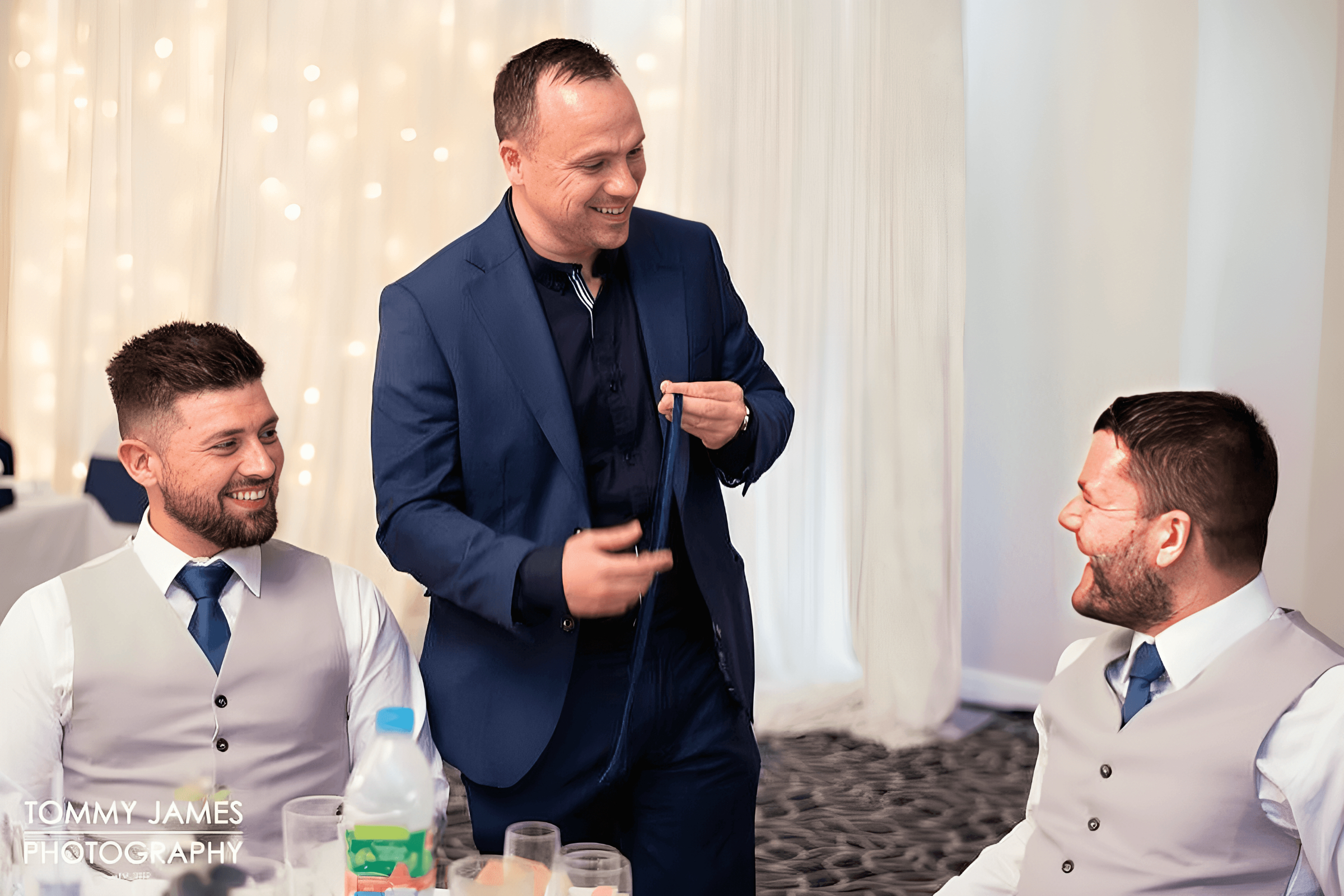 Magician Birmingham Performing Close Up Magic